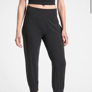Athleta “Salutation Crop Jogger” BRAND NEW
